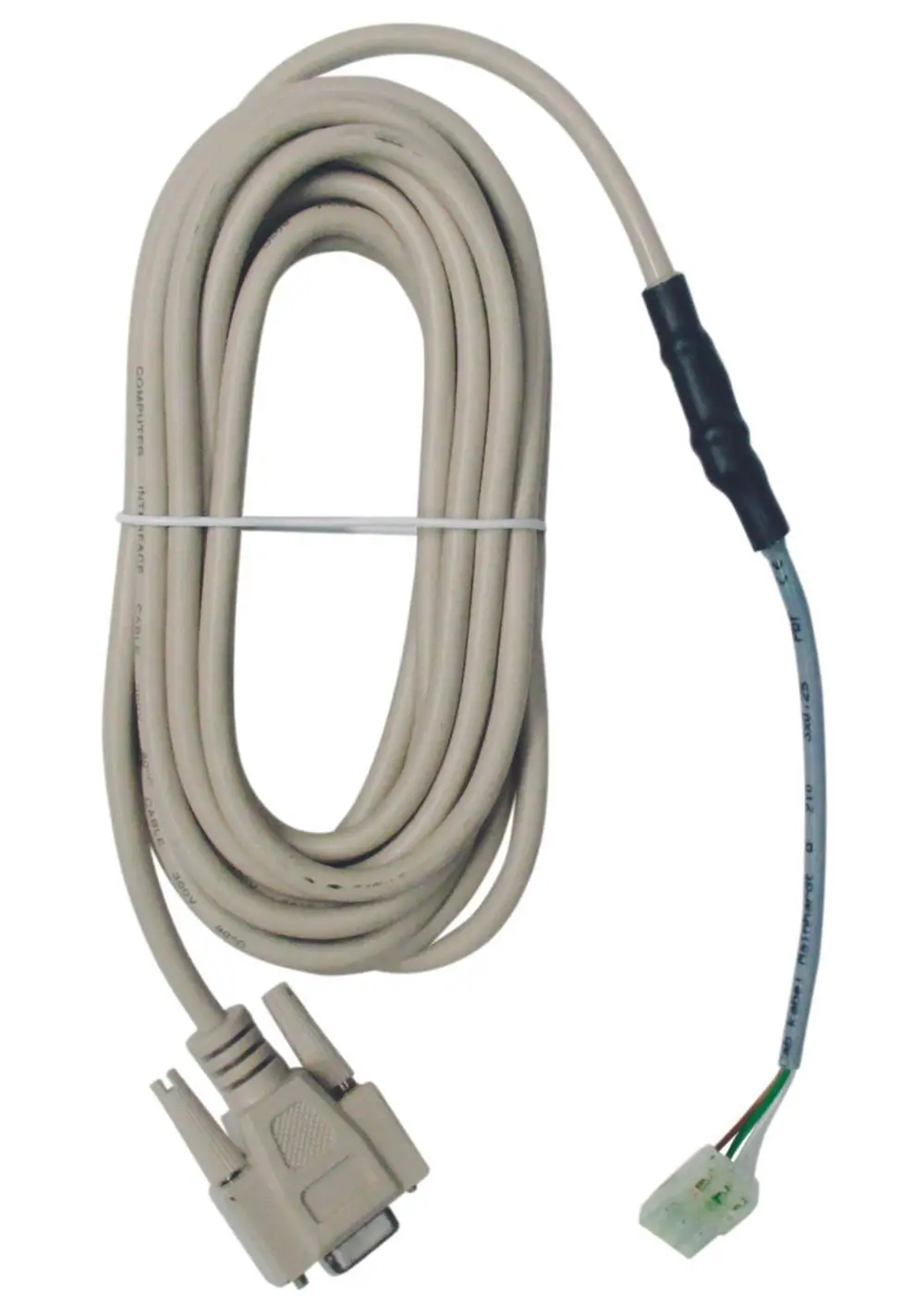 JUDO Verbindungskabel mit einem 9-poligen Stecker und einem weiteren Anschluss, aufgerollt und mit einem Kabelbinder zusammengehalten.